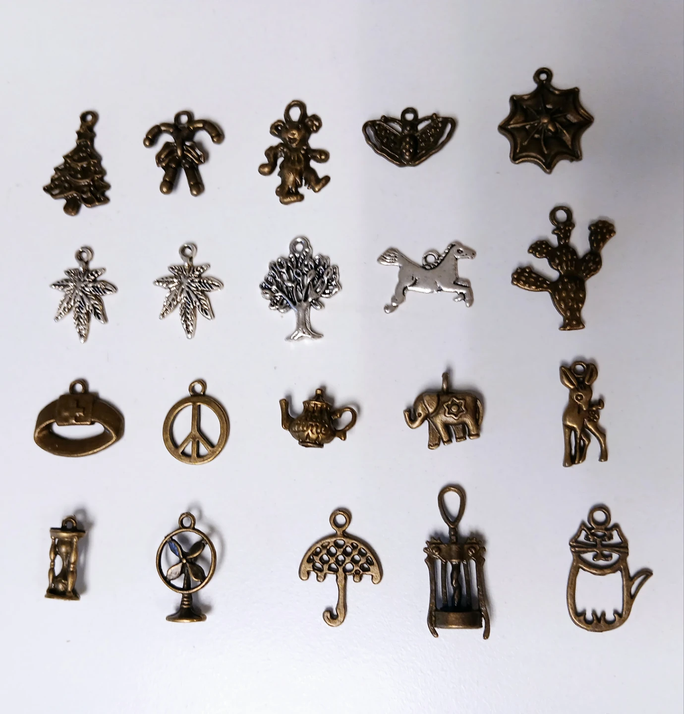 20 Assorted Charms Pendants Lot