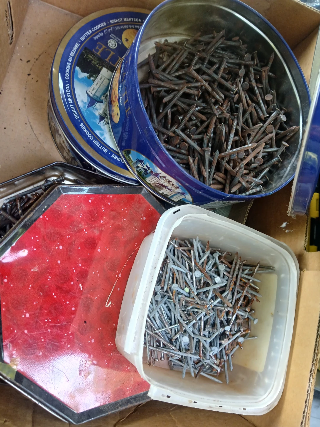 Nails/Wood