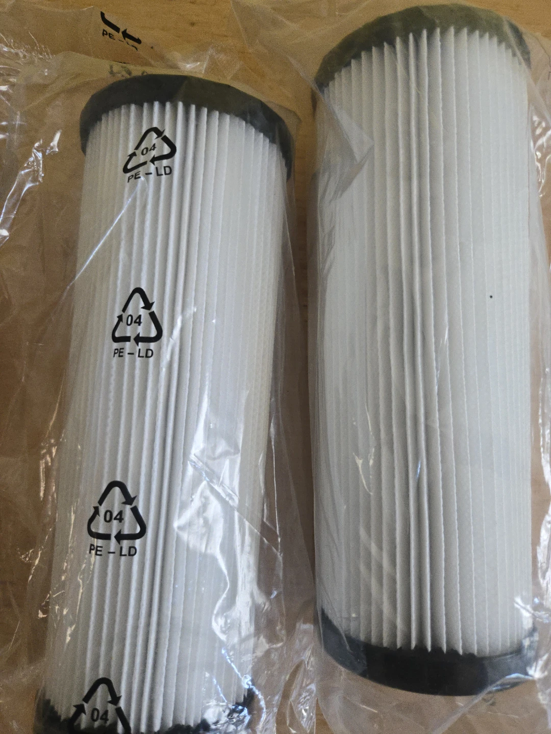 Pair of Vacuum Filters - photo 3