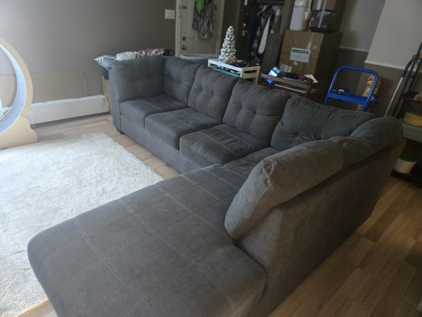 Grey sectional sofa - photo 3