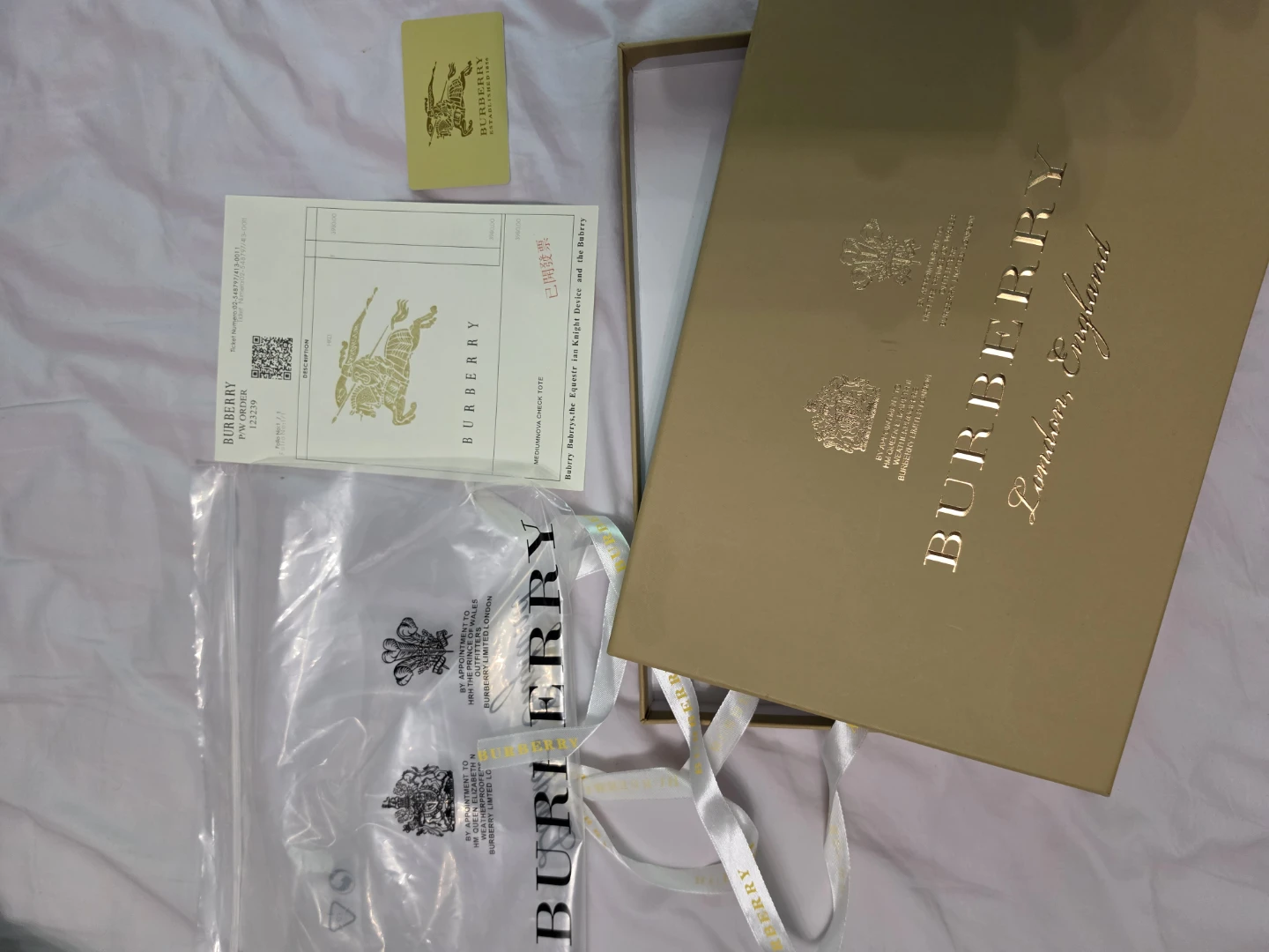 Burberry Scarf - photo 5