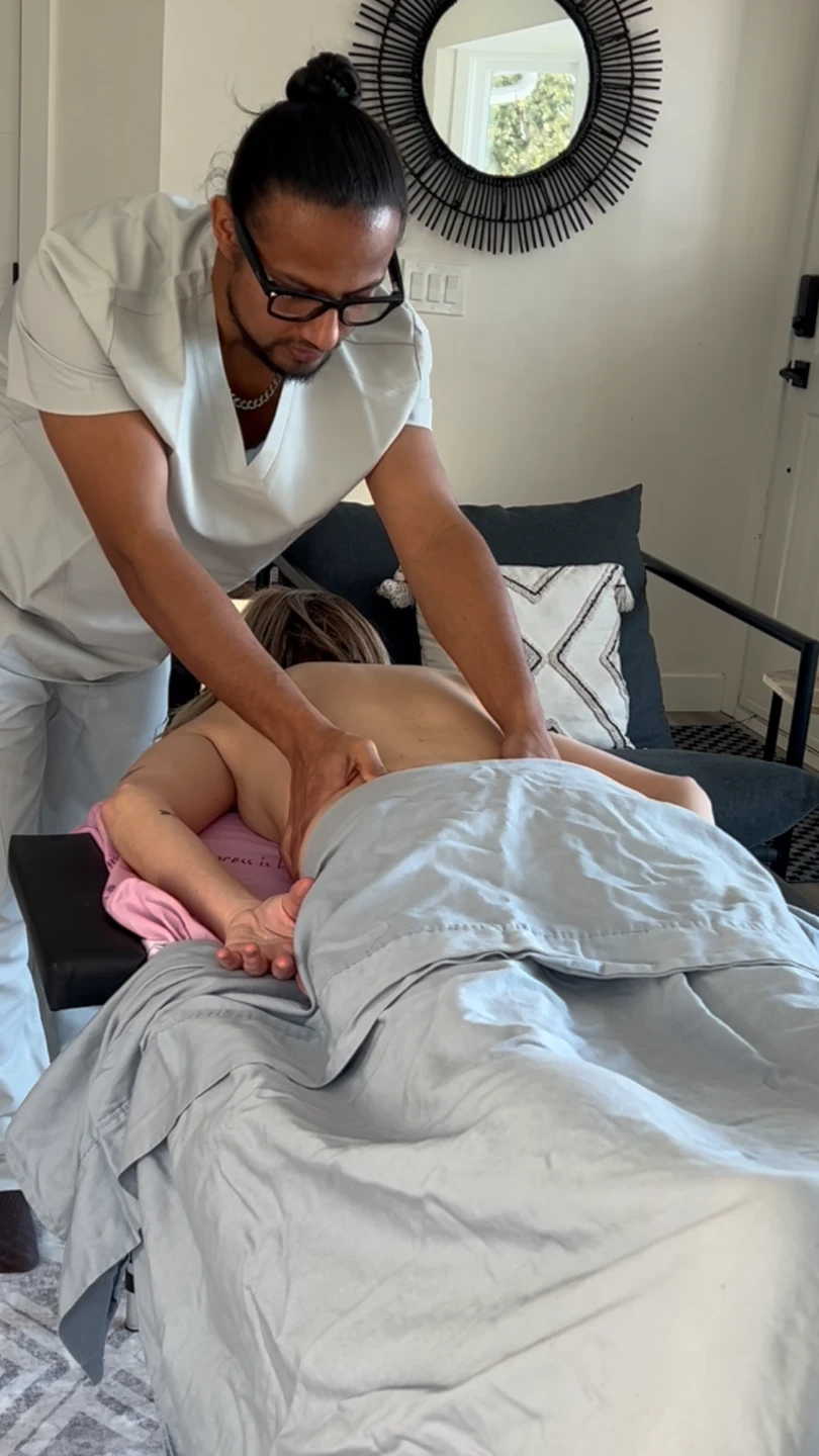 Full Body Relaxation & Deep Tissue Massage - Calgary - photo 4