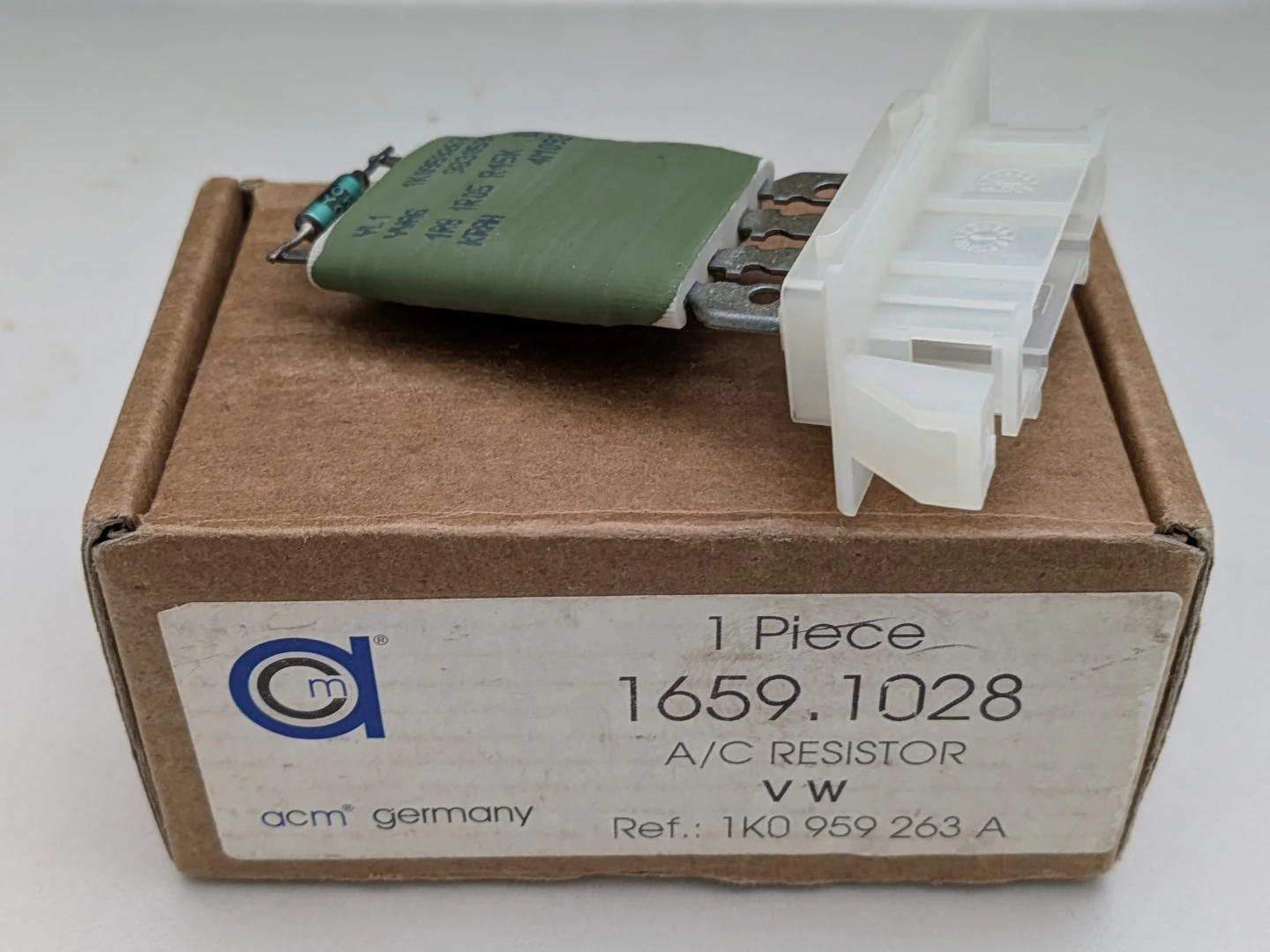VW OEM Blower motor resistor. P/N: 1K0959263A (never used)