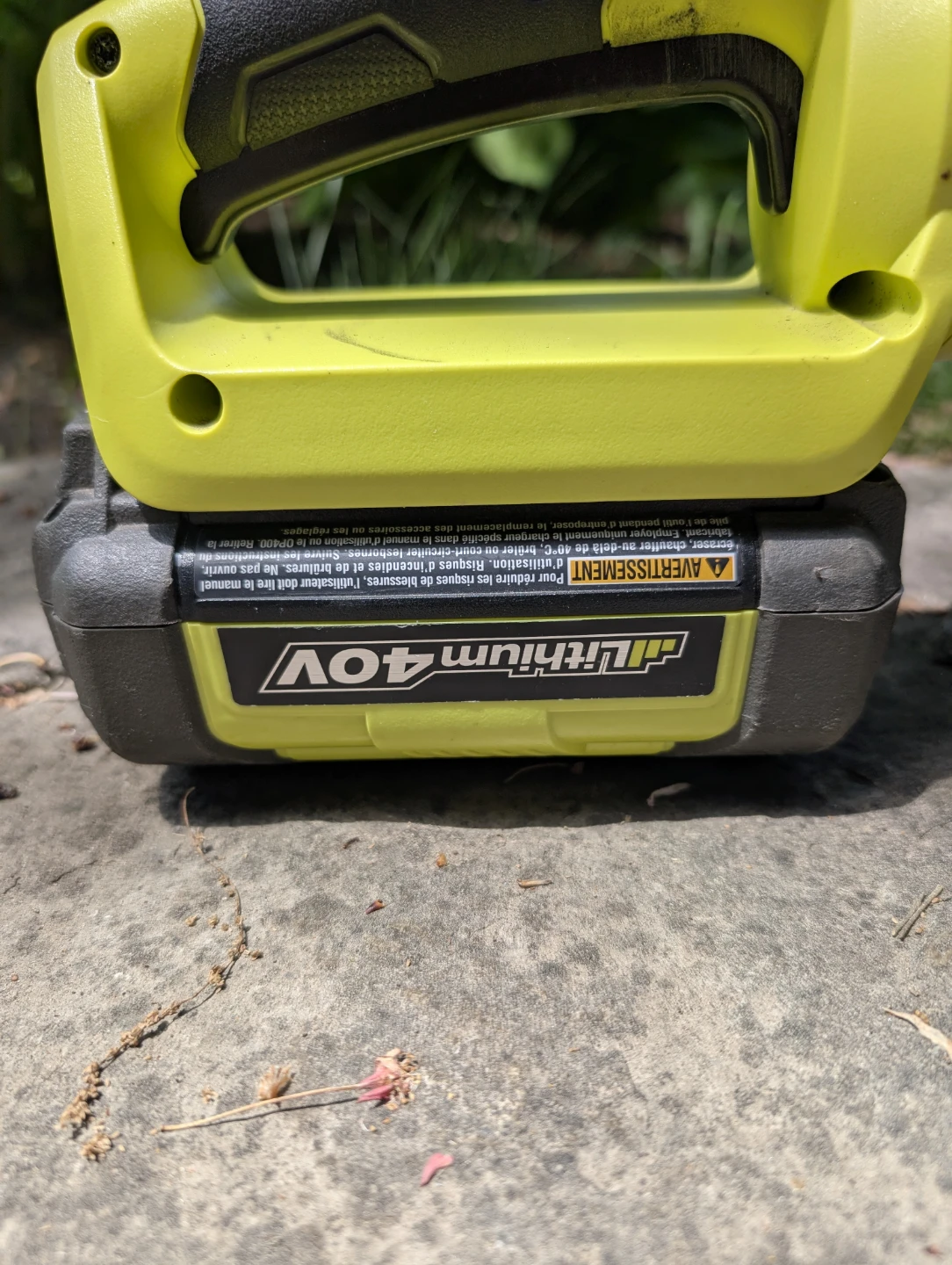 Ryobi 40V Hedge Trimmer with 4Ah Battery and Charger - photo 5