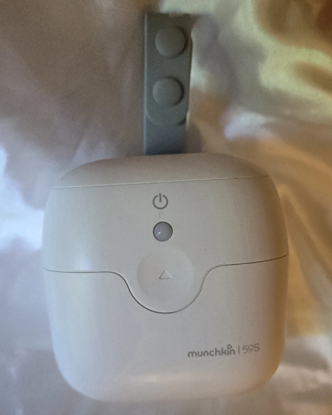 Momcozy, Munchkin & Bonus Items Bundle!!! *GENTLY USED!* - photo 4