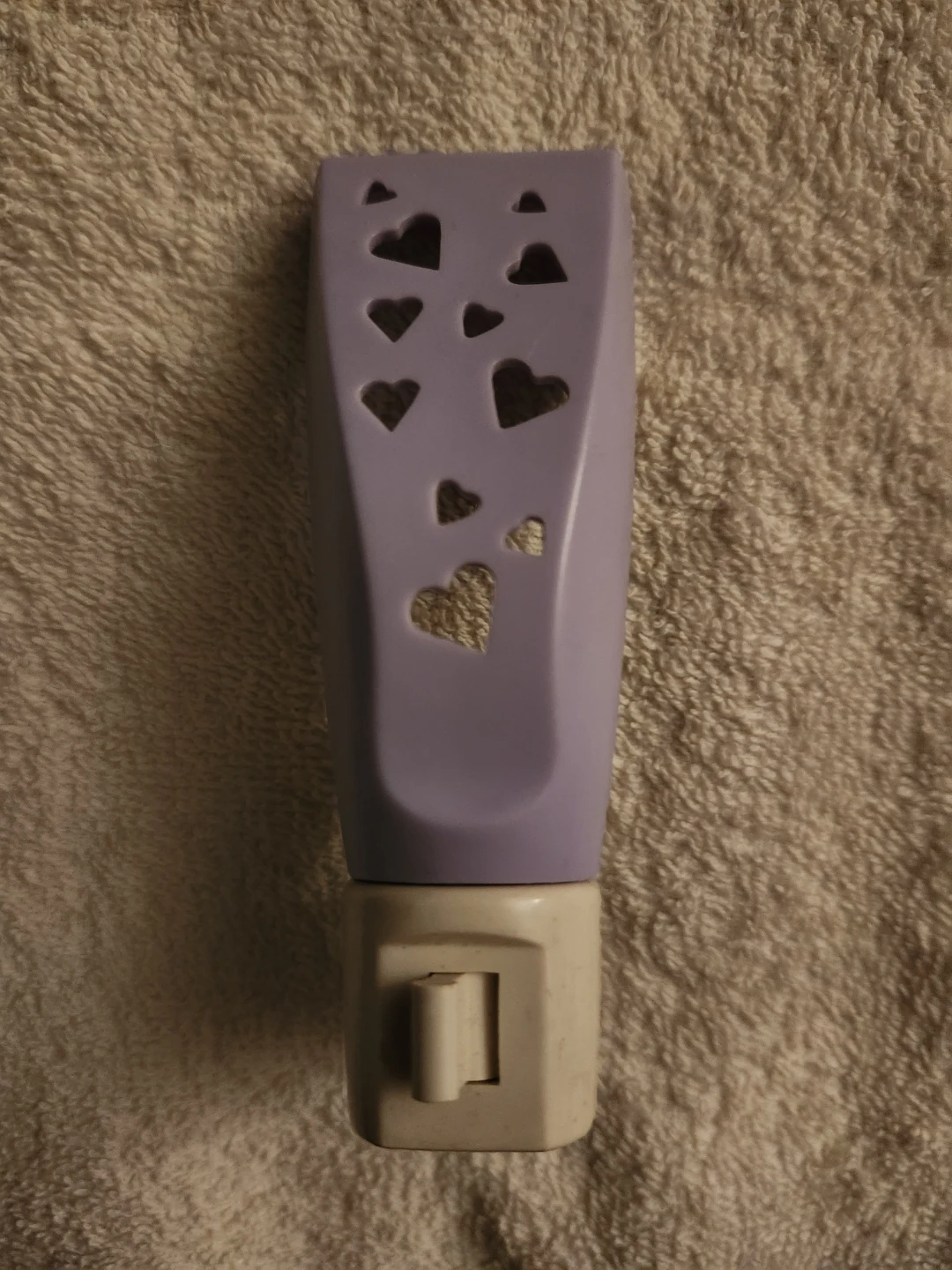 Purple Heart Plug-in Night Light, white ⚽️