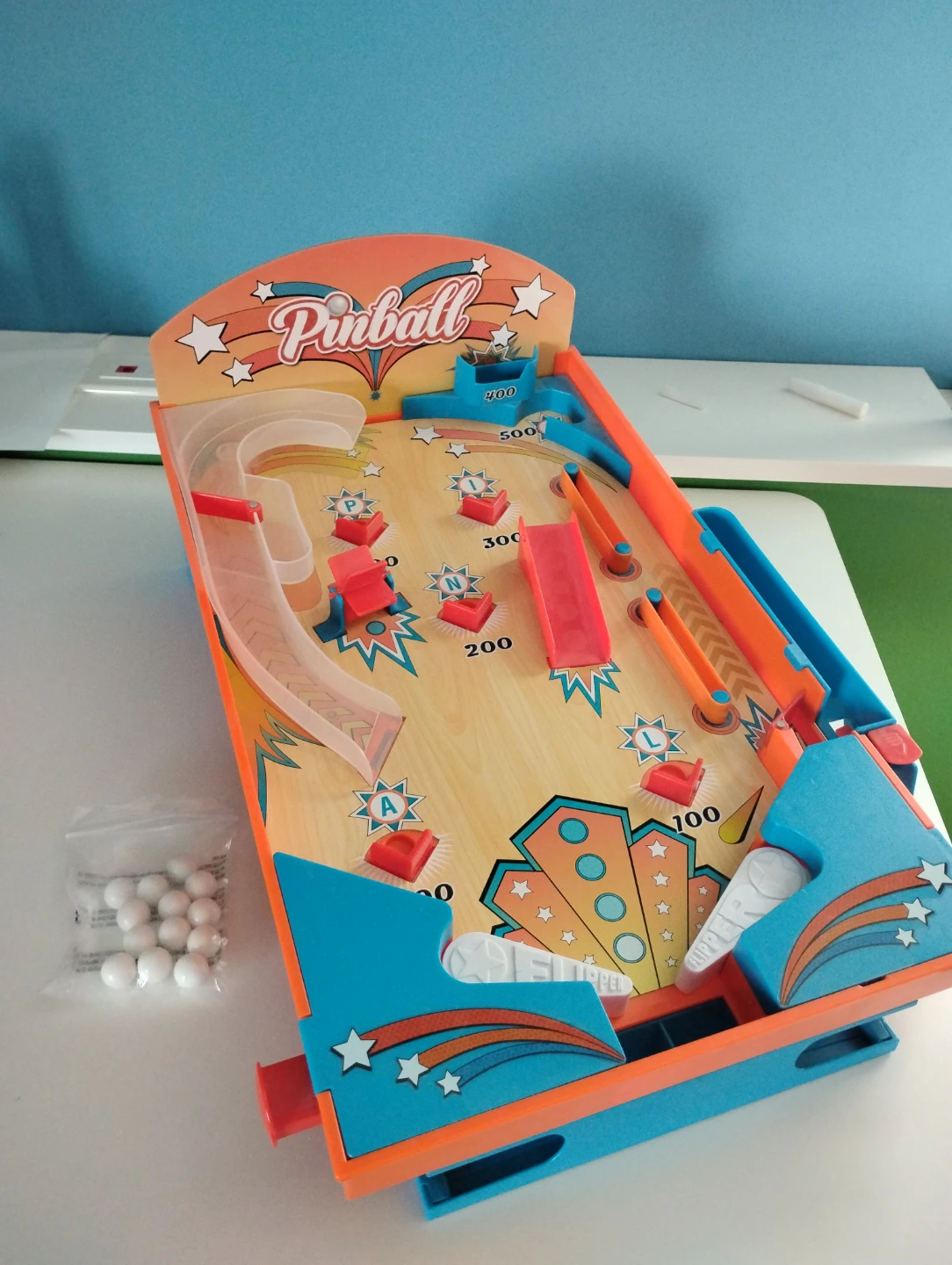 Tabletop Pinball Machine with Balls