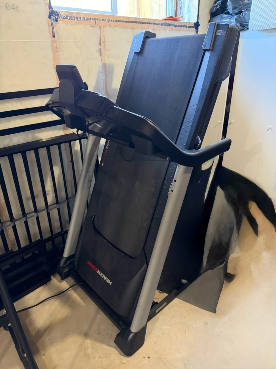 HEALTHRIDER Treadmill - photo 3