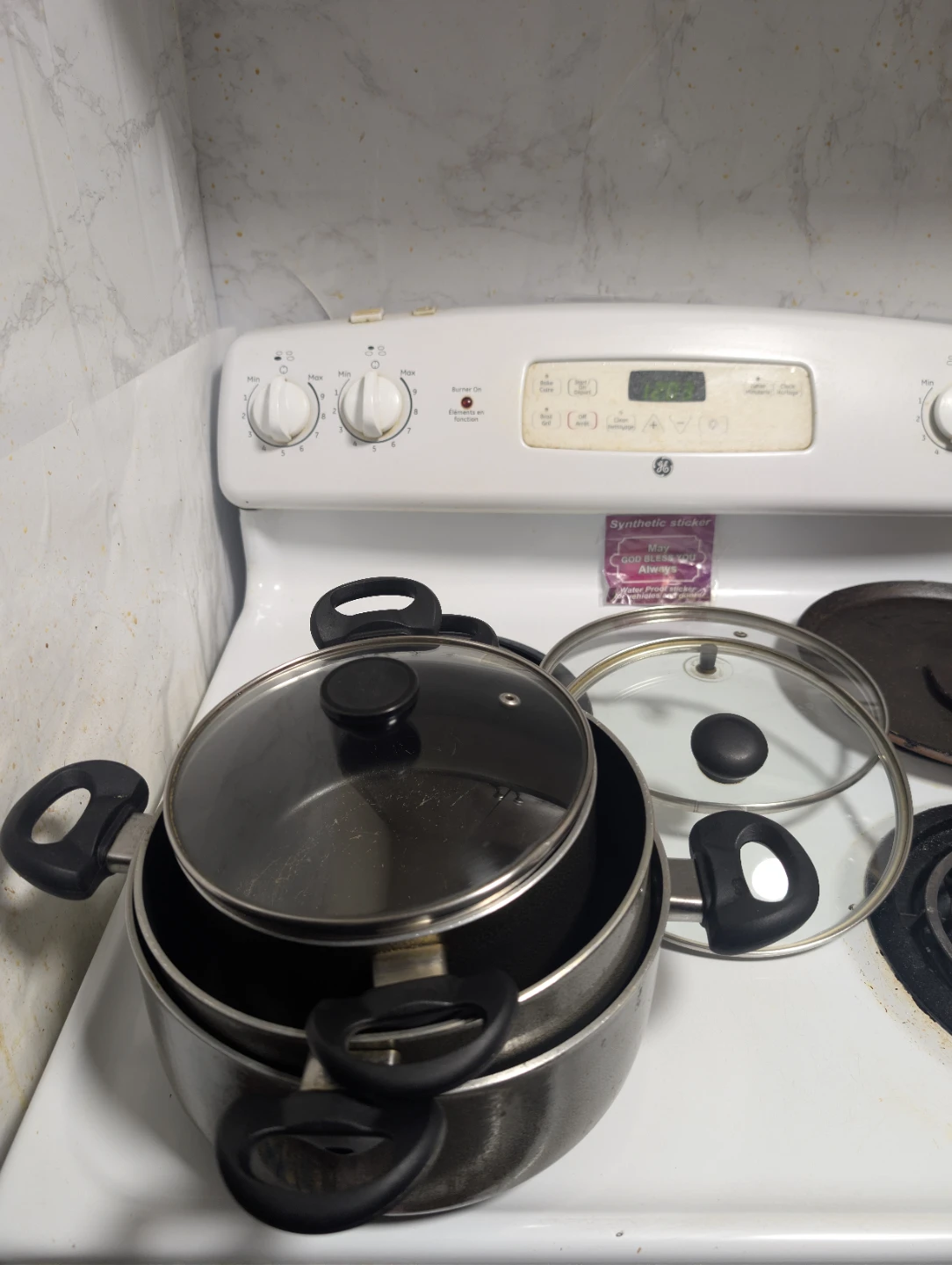 Moving sale - Cookware Set with Lids - photo 2