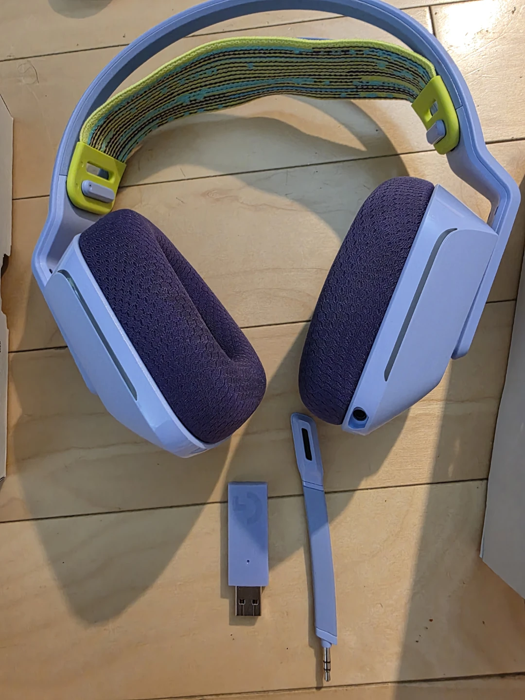 Logitech G733 LIGHTSPEED Wireless Gaming Headset - Lilac $70 - photo 2