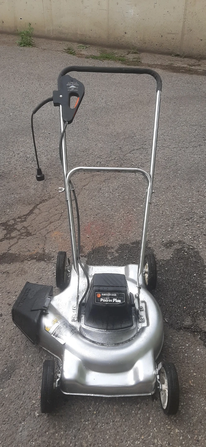 Black & Decker Power Plus Compact Electric Mower - photo 2