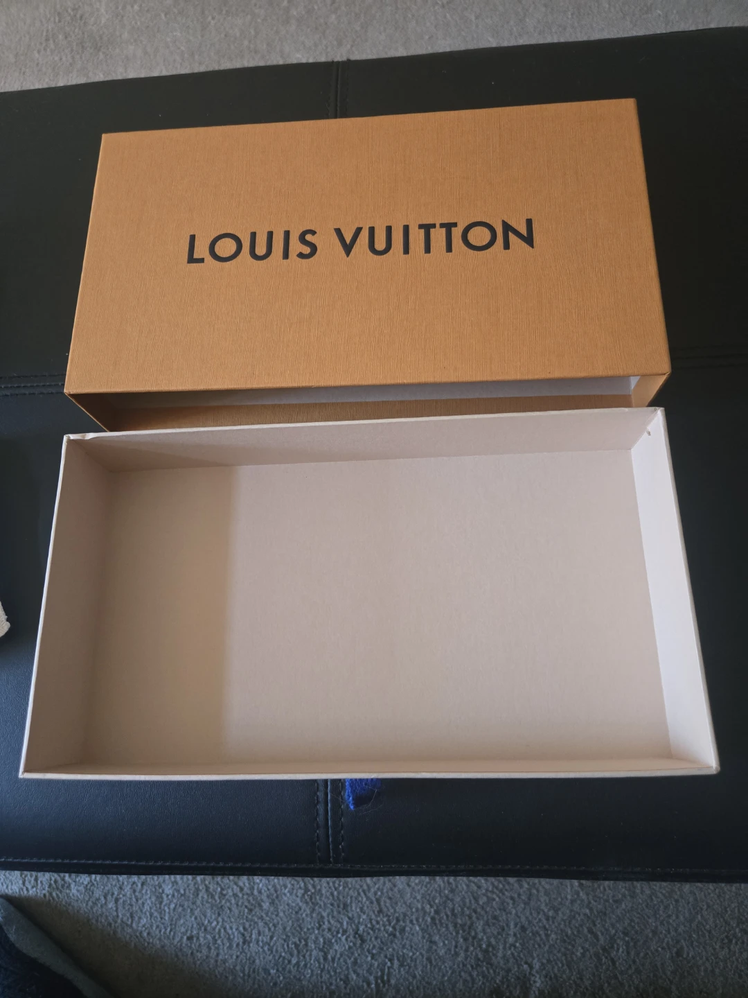Louis Vuitton Box 9" 3/4 x 5" 3/8 x 2" - photo 2