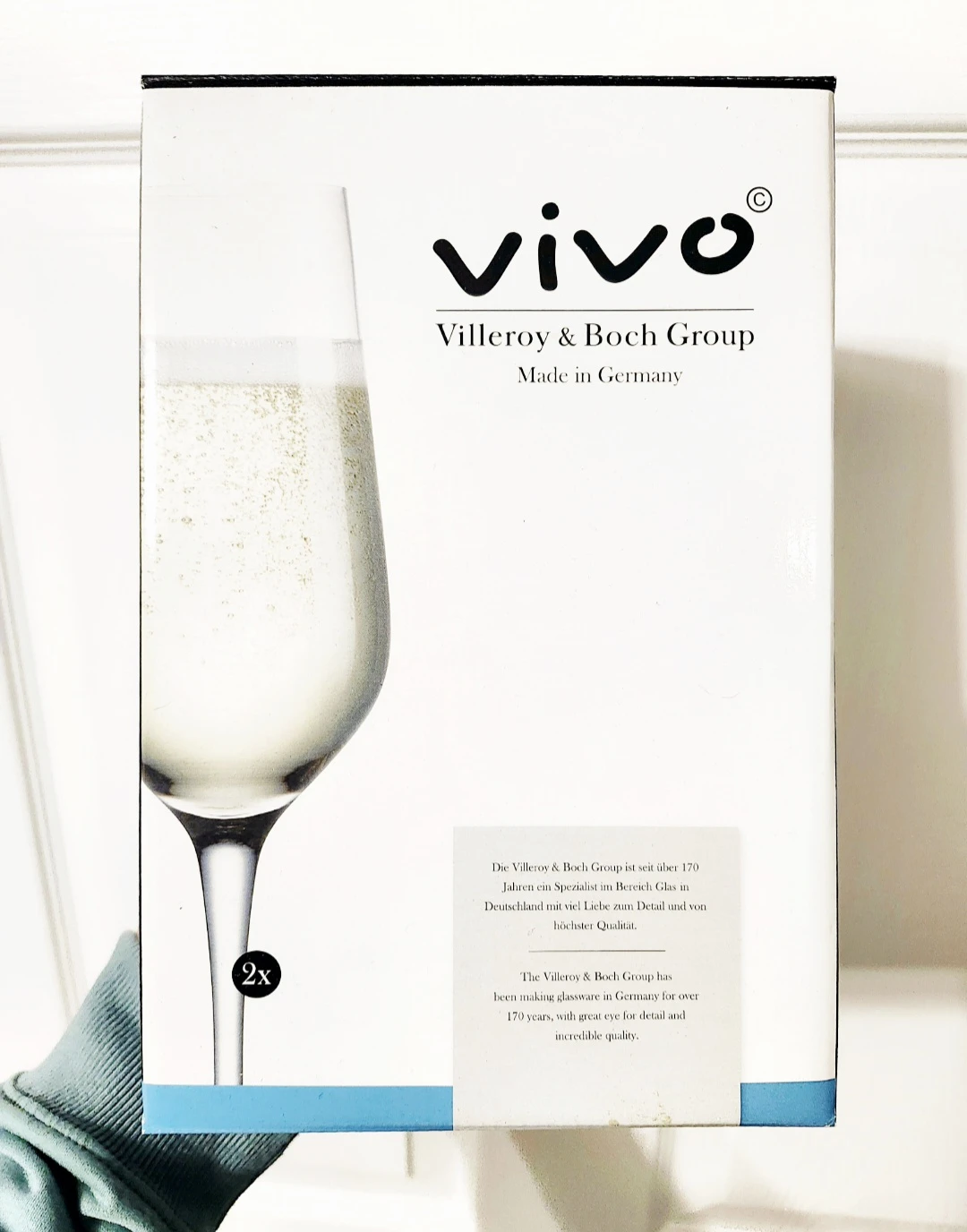 New pair of Vivo champagne flutes! Pick up in Kitchener, $25
