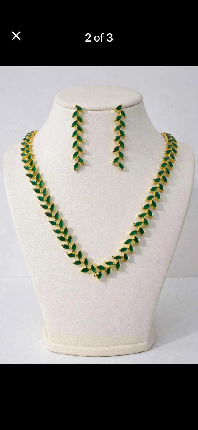 💚 Emerald Leaf Elegance Necklace Set ✨