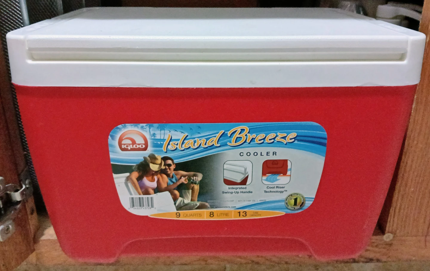 Igloo Island Breeze Cooler - 9 Quarts ⚽