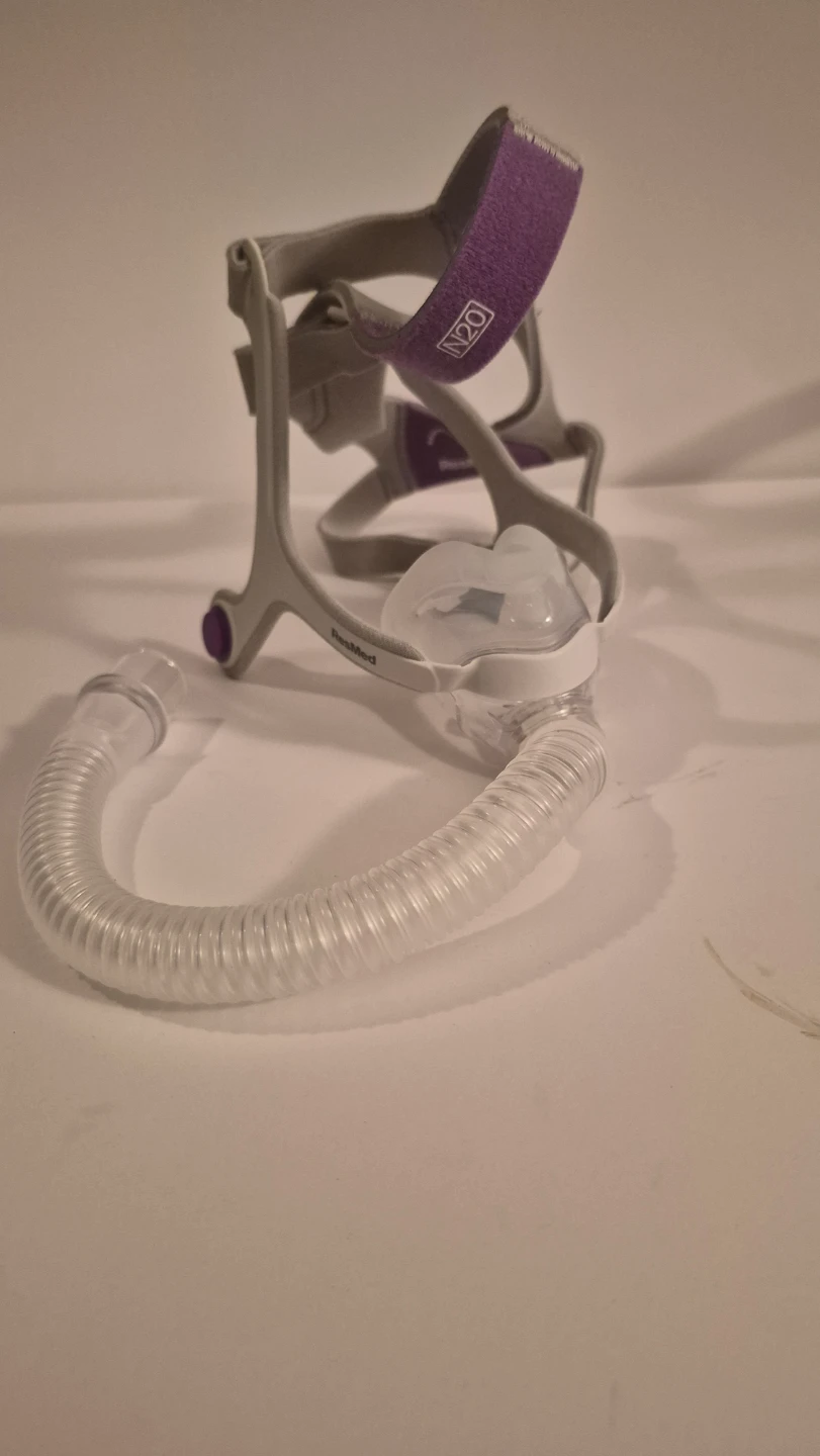 ResMed Airsense 10 elite  humidifier, mask, hose - photo 3