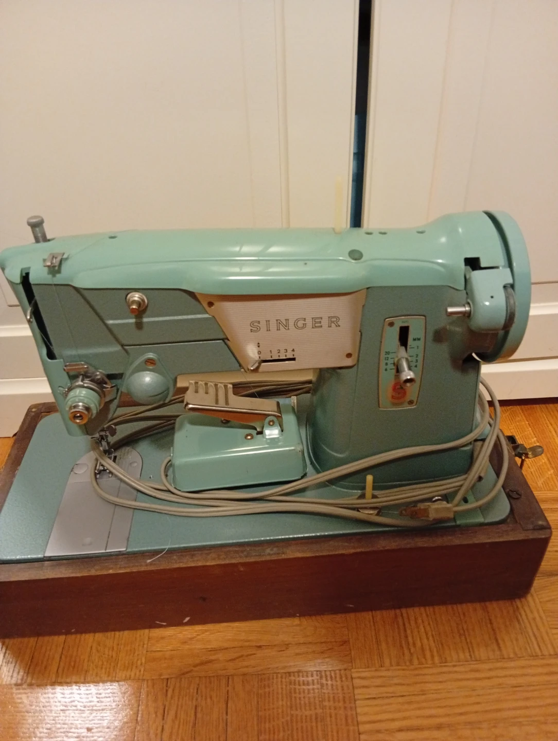 Vintage Singer Sewing Machine