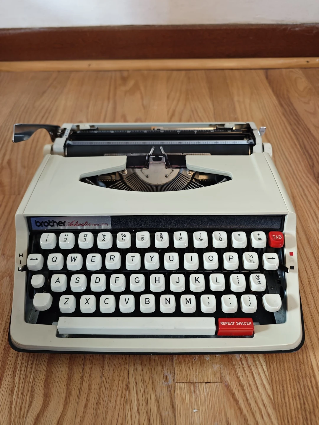 Brother Activator 850 TR Typewriter