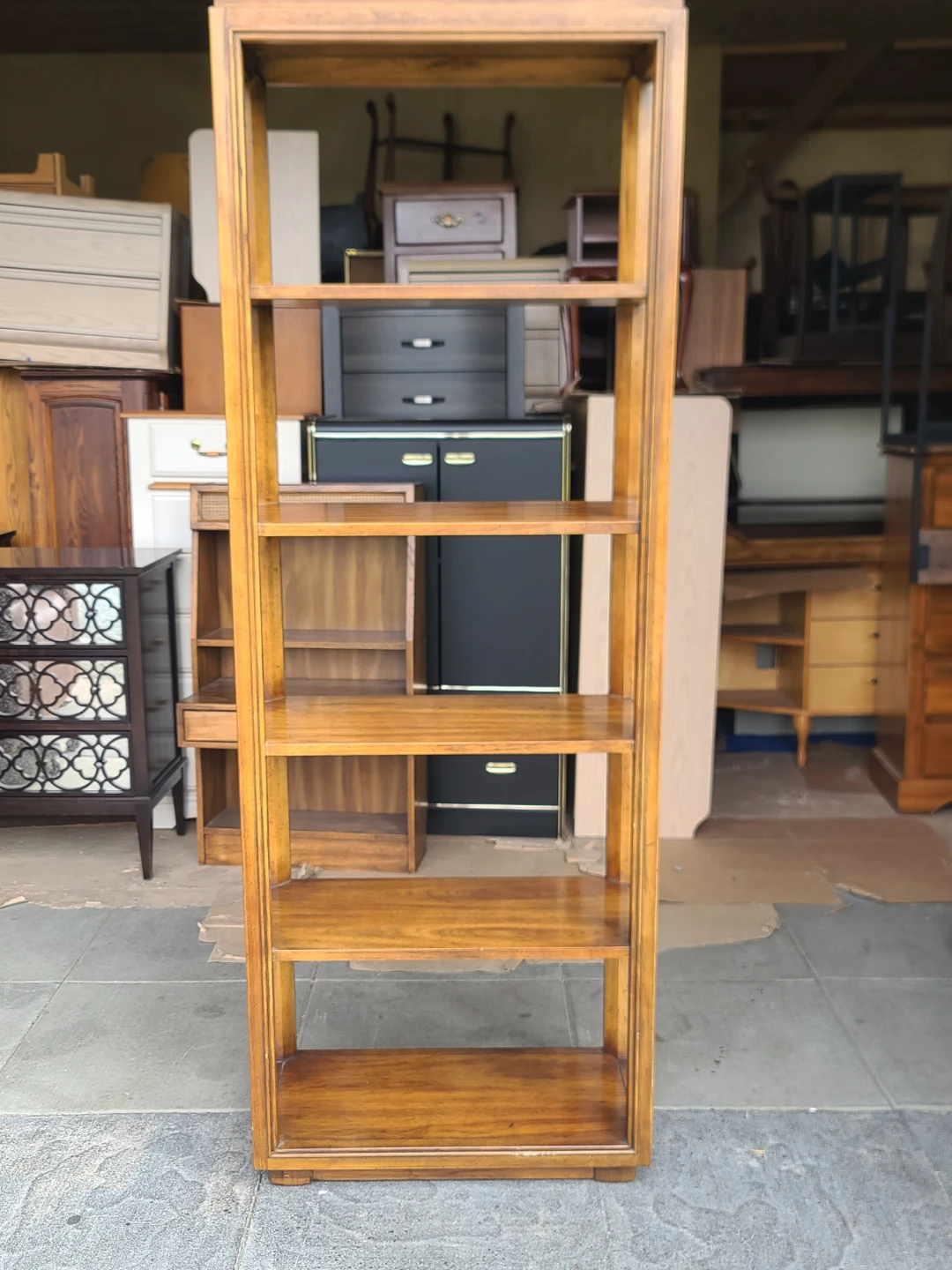 Drexel Heritage Vintage Wood Etagere / Display Bookcase