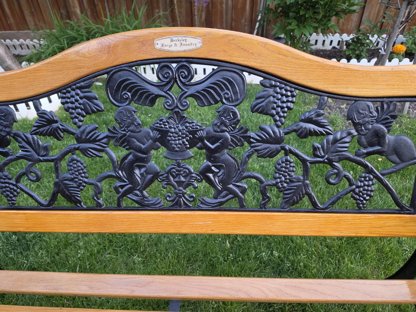 Berkeley Forge & Foundry Garden Bench - photo 3