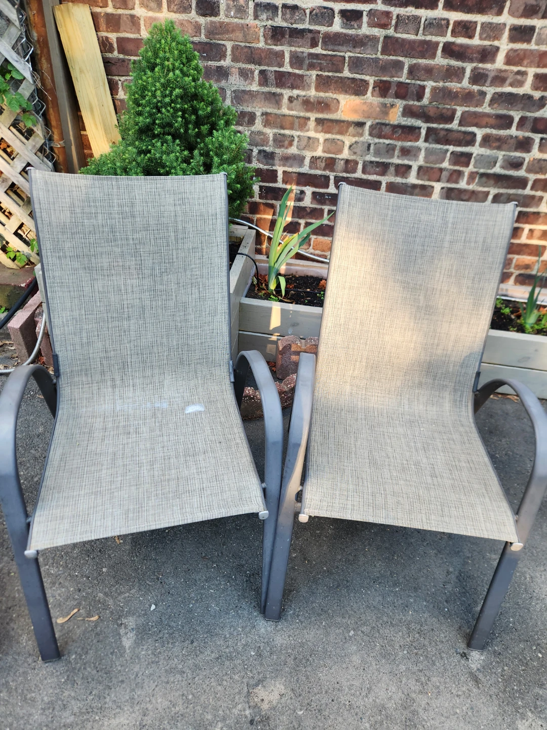 Set of 2 Outdoor Patio Chairs ⚽