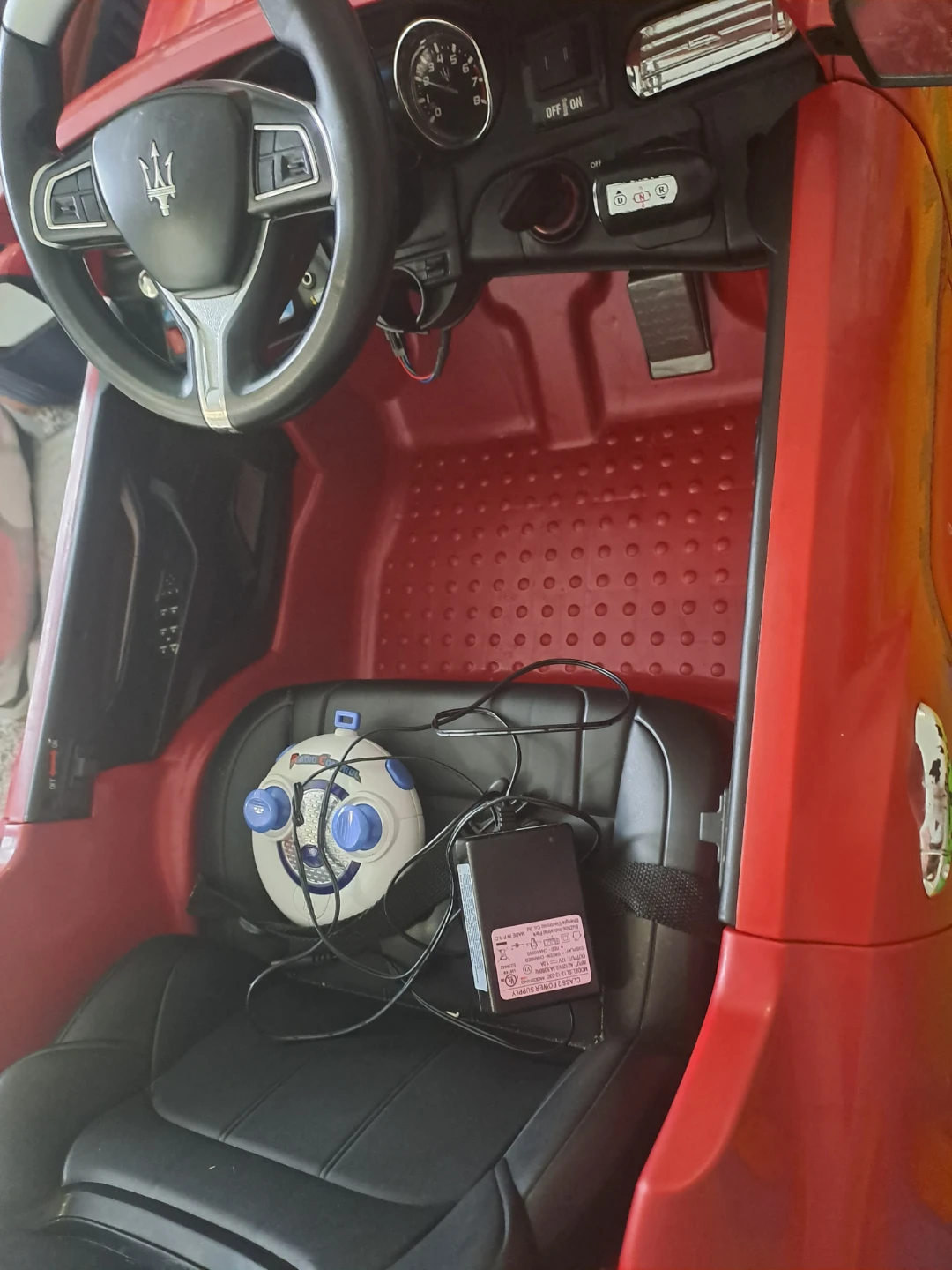 Red Maserati Ride-On Toy Car - photo 3