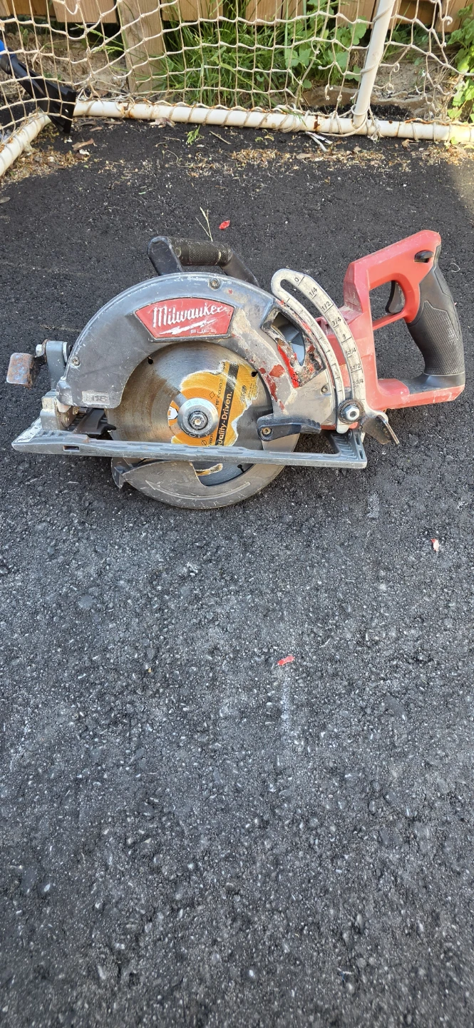Milwaukee FUEL Brushless Circular Saw