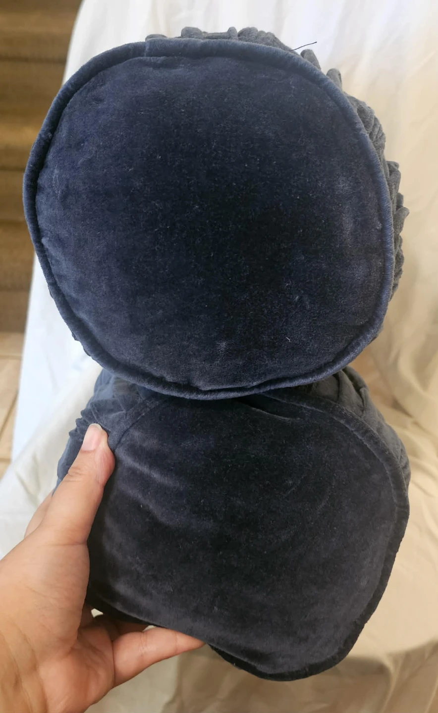2 Navy Blue Aphorism Round Decorative Pillows - photo 4