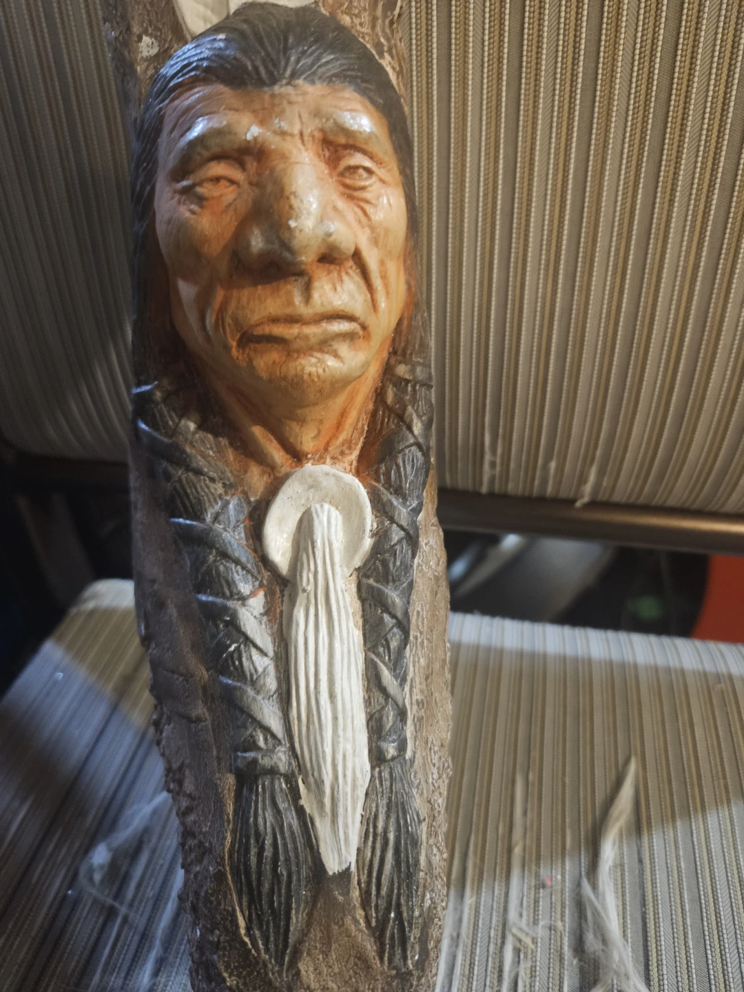 Carved wooden Indigenous figure - photo 4
