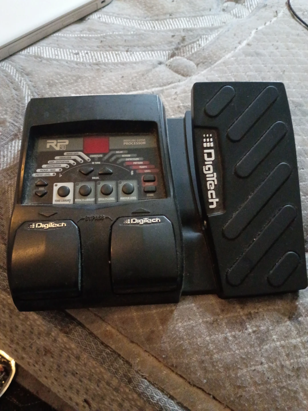 DigiTech RP90 Modeling Guitar Processor