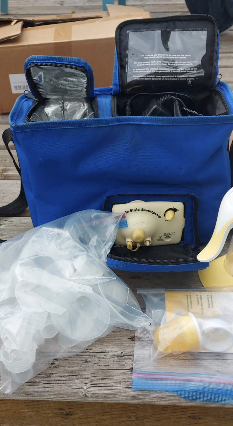 Medela Harmony Breast Pump with Accessories and Storage Bag - photo 2