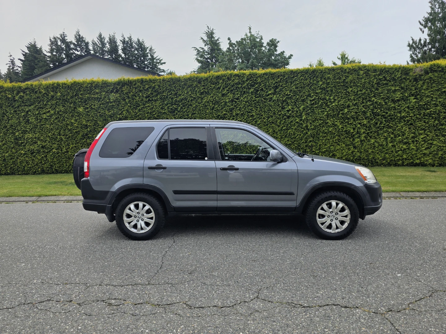 Honda CR-V SUV - photo 3