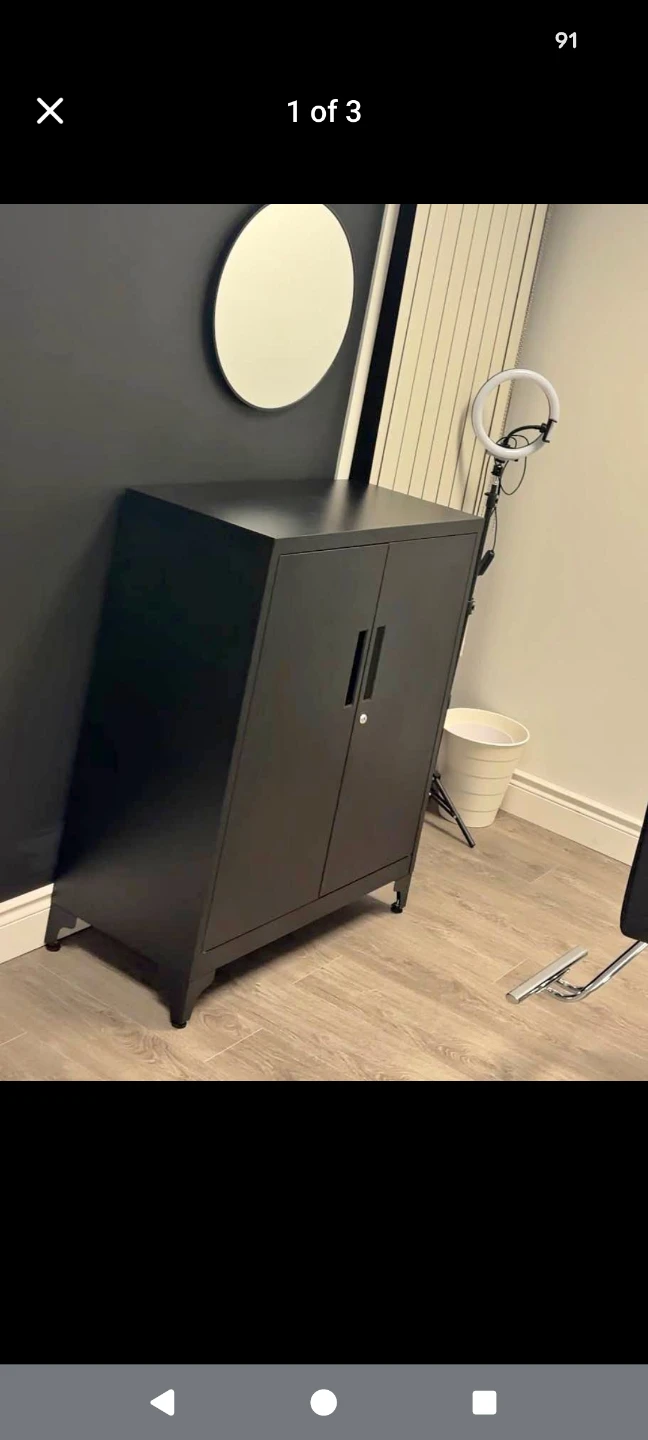 Free - Locked & Empty Cabinet - No keys - photo 2