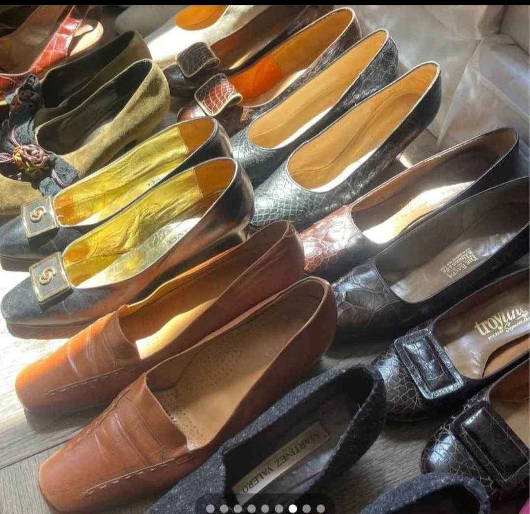 Clothes, shoes, handbags - photo 2