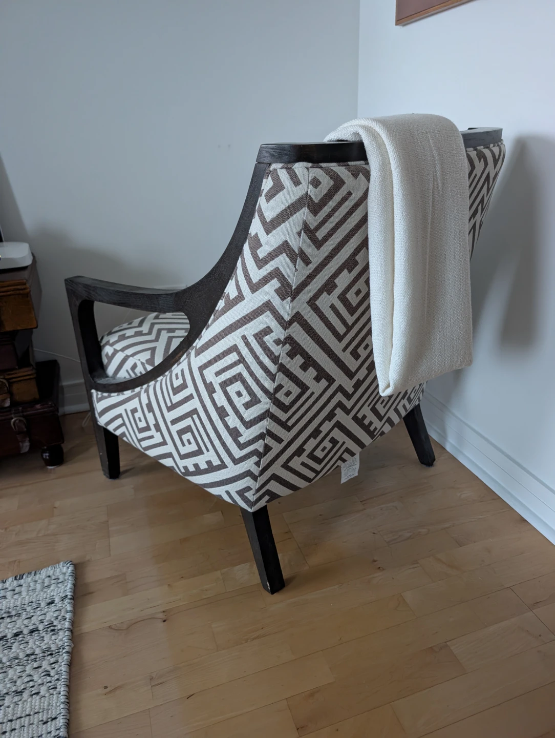 Contemporary Accent Chair - photo 3