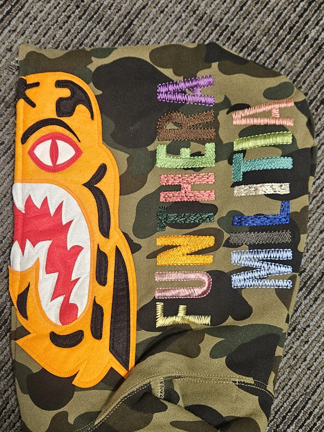 Authentic Bape 1st Camo Tiger Men's Full-Zip Hoodie - photo 3