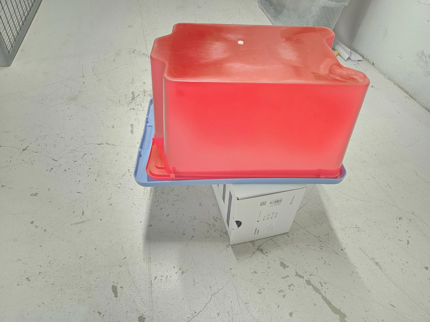 Red and Blue Plastic Storage Bin with Lid - photo 5