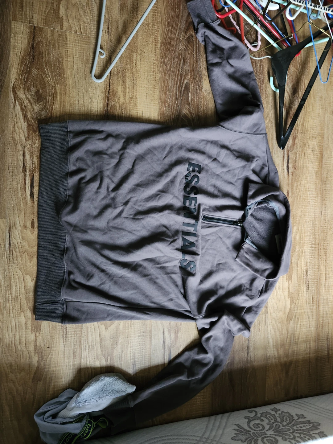ESSENTIALS Fear of God Quarter-Zip Sweatshirt