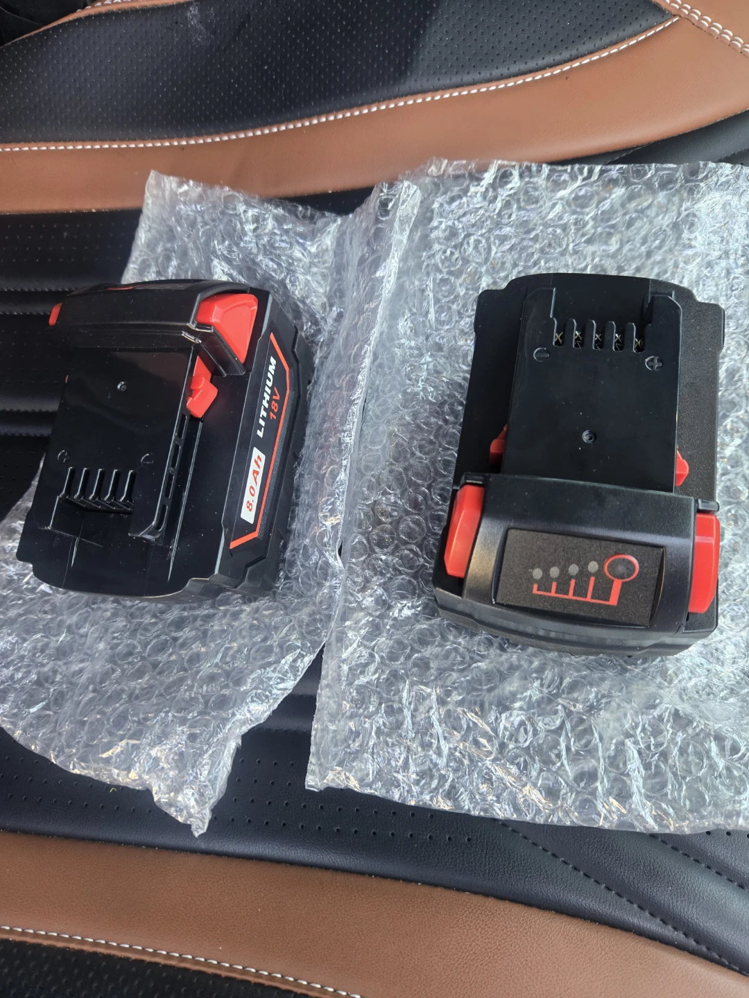 2x Lithium 18V 8.0 Ah Milwaukee Batteries