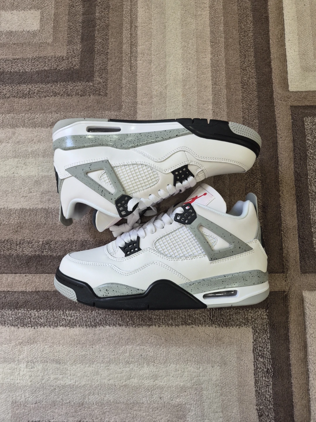 Air Jordan 4 Retro White Cements