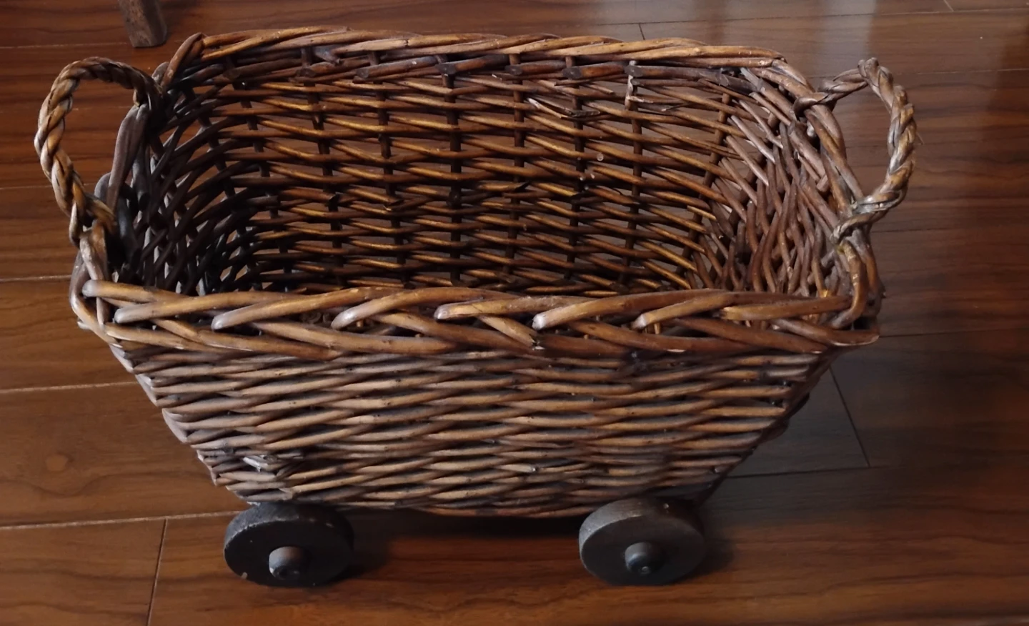 Antique Wicker Basket Buggy - photo 3