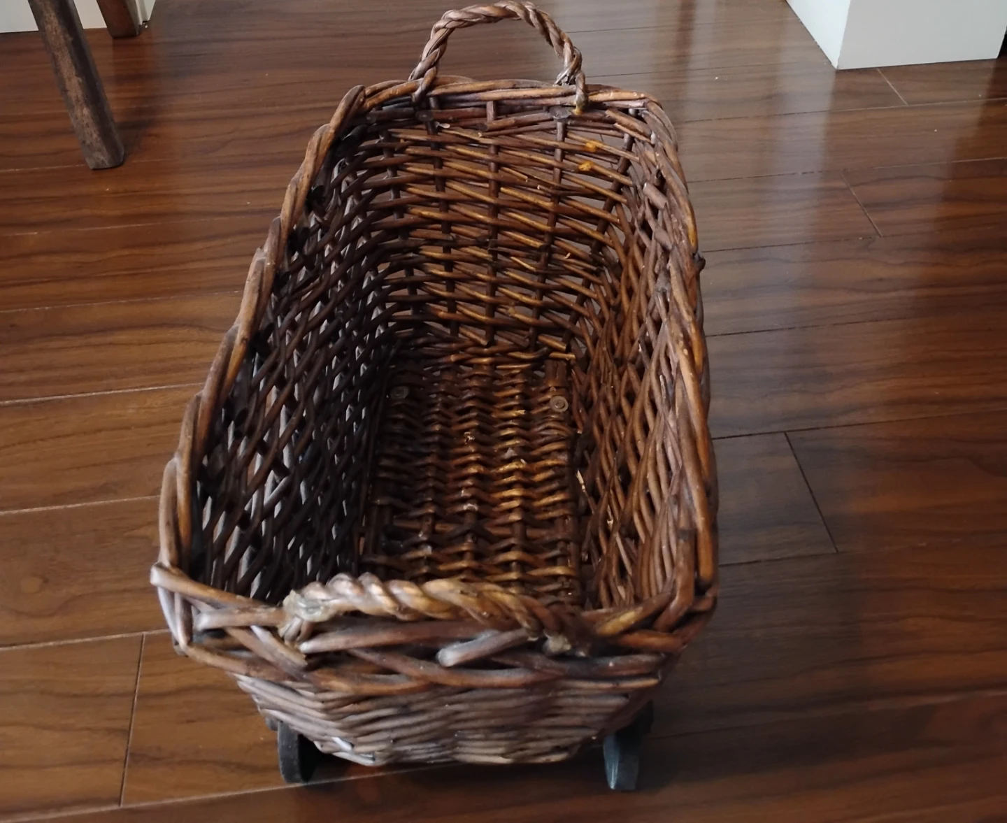 Antique Wicker Basket Buggy - photo 5