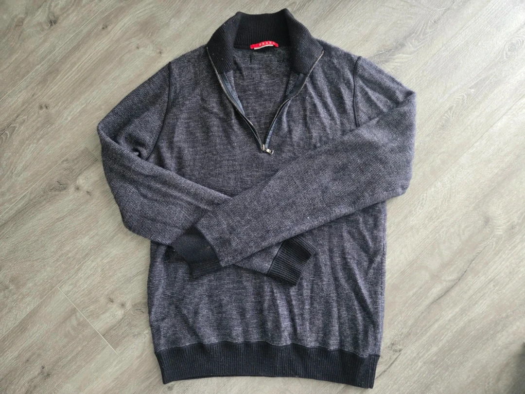 Prada Men's Zip-Up Knit Sweater – Size 50 (Large) – $15