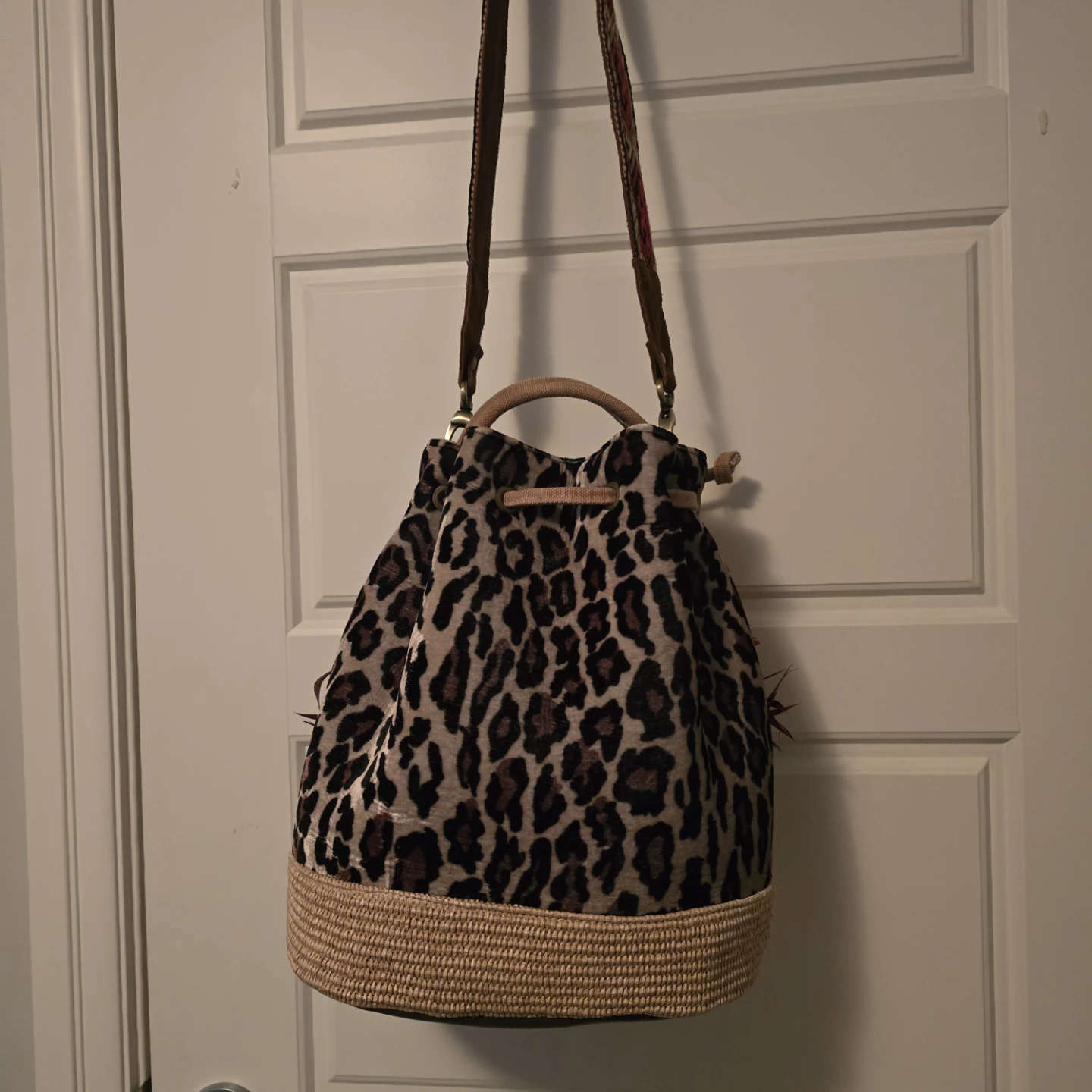 Made in Italy - ViaMailBag Leopard Print Bucket Bag - photo 3