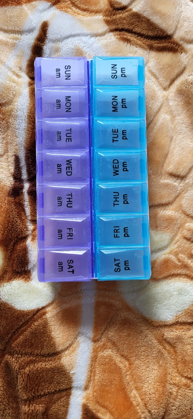 7-Day Pill Organizer for AM/PM⚽