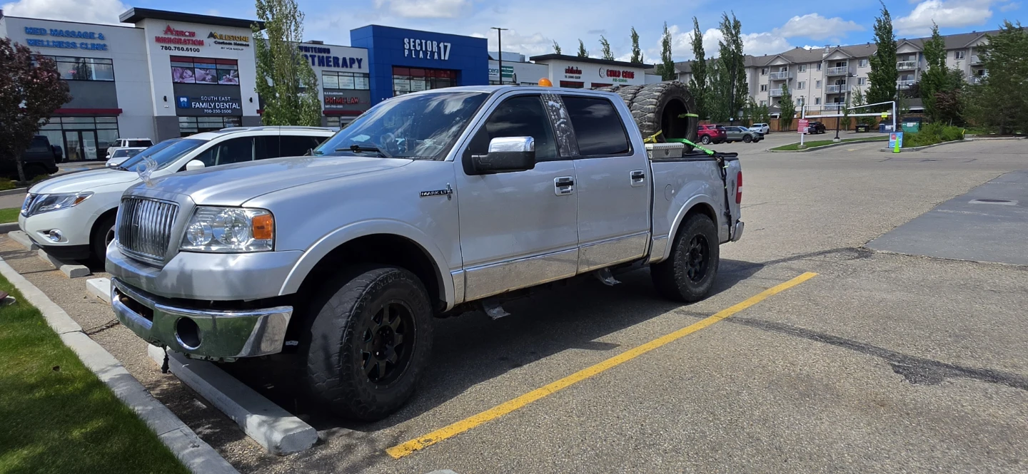 Lincoln Mark LT Truck 4x4 - photo 2