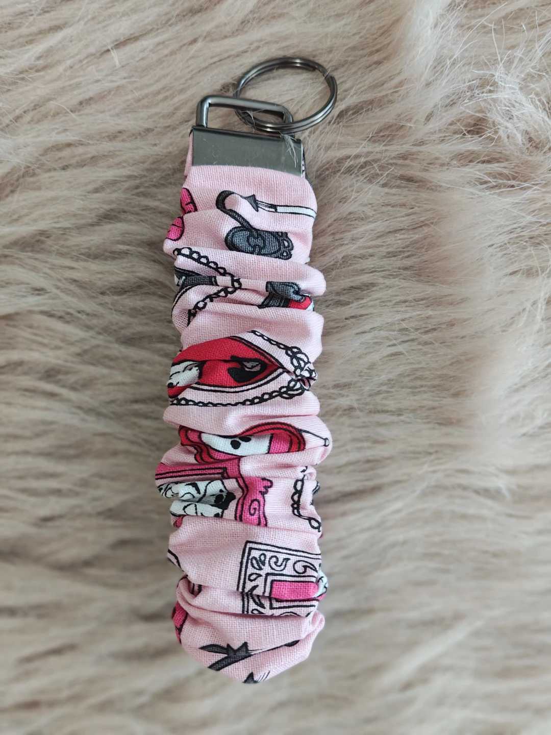 Scrunchies Keychain - photo 4
