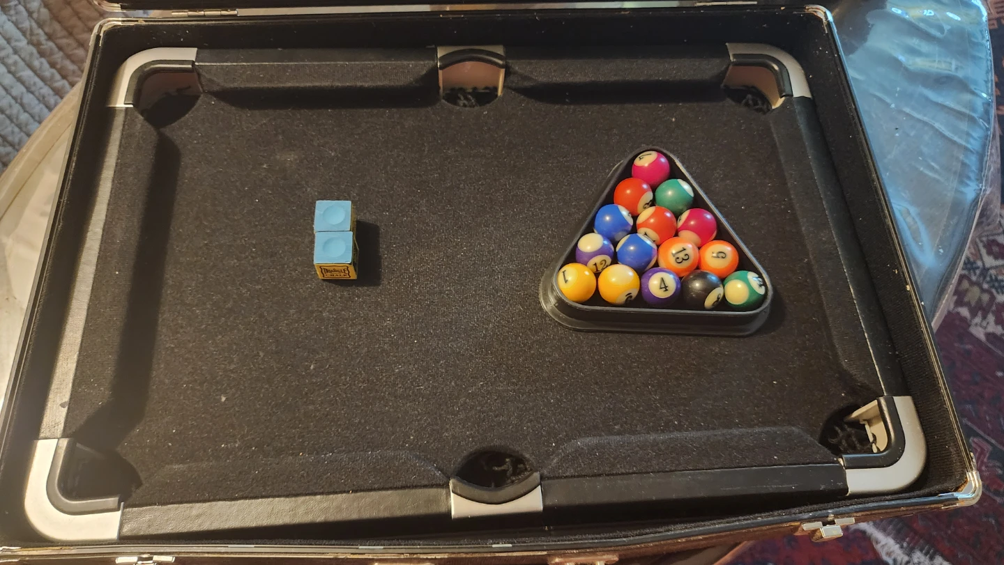 Pool Cue Stick Carrying Case with Accessories used - photo 3