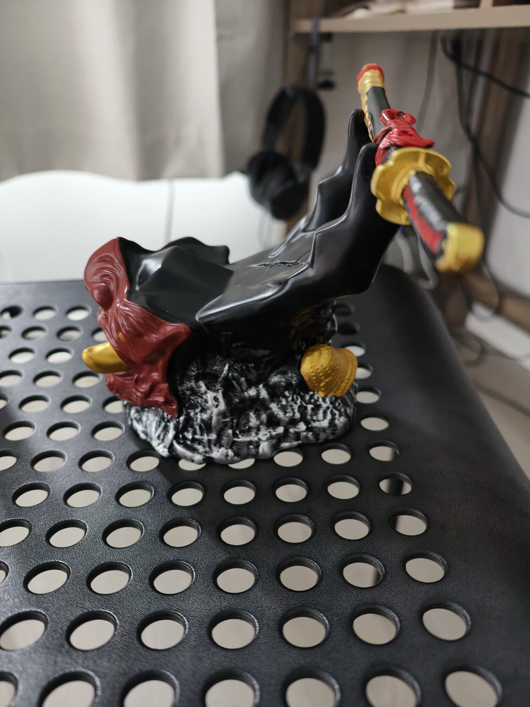 Samurai Mask and Sword controller stand - photo 3