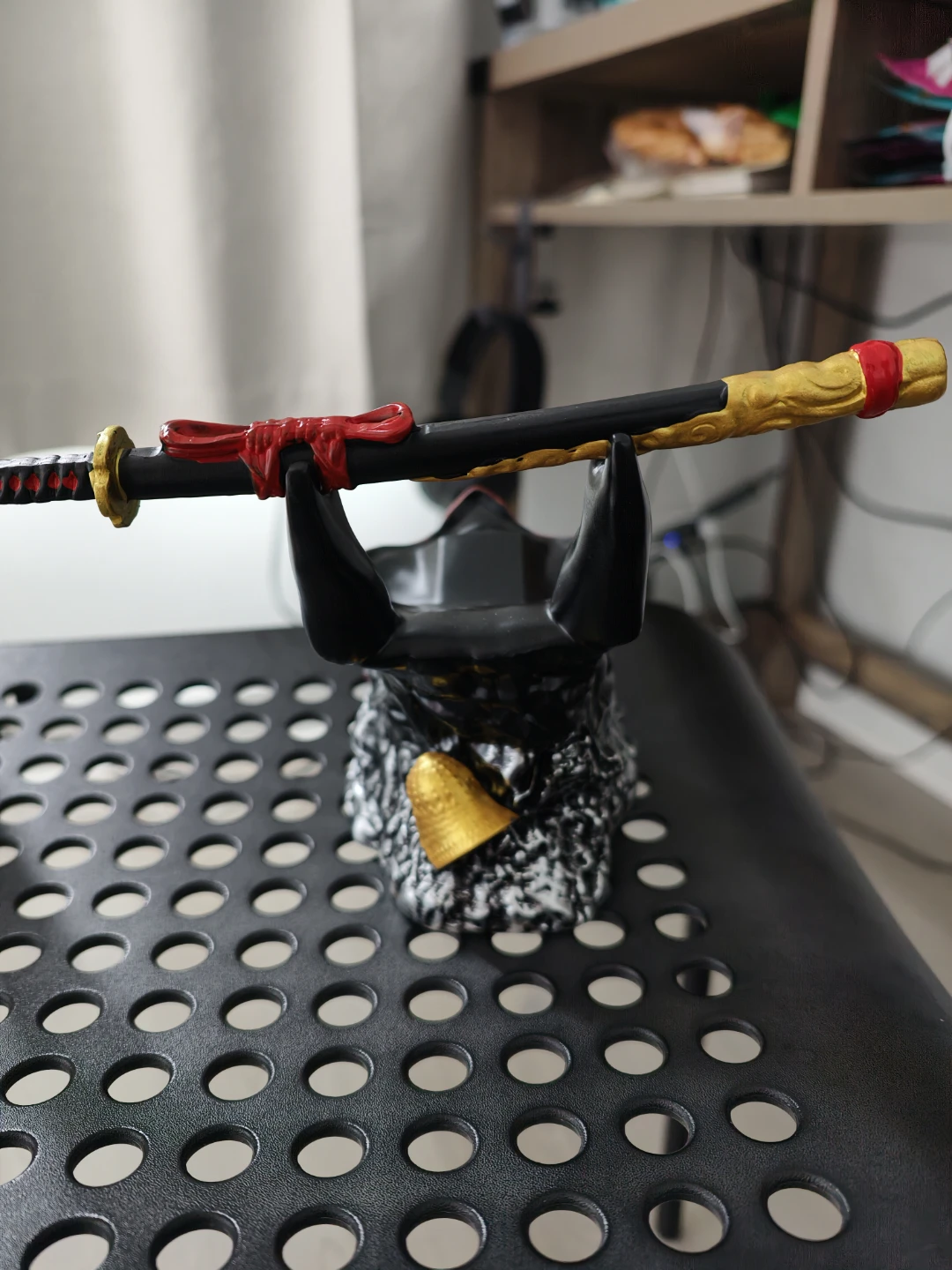 Samurai Mask and Sword controller stand - photo 4